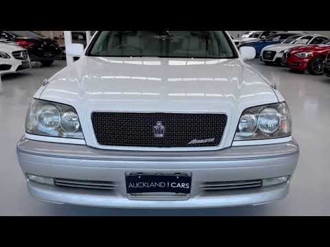 2000 Toyota Crown