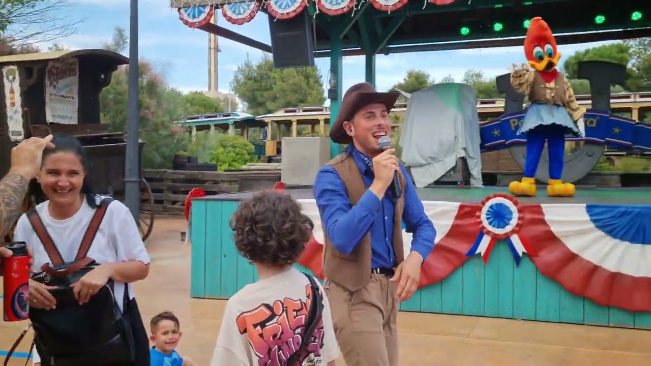 Edu Sanchez. Espectáculo calle Estación Penitence Temporada Verano.