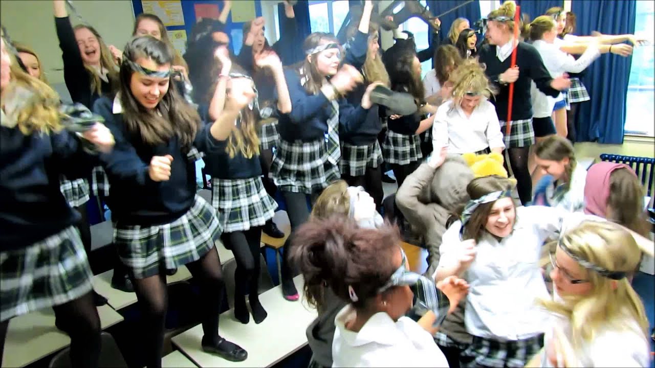 Girls School Harlem Shake - Youtube-8773