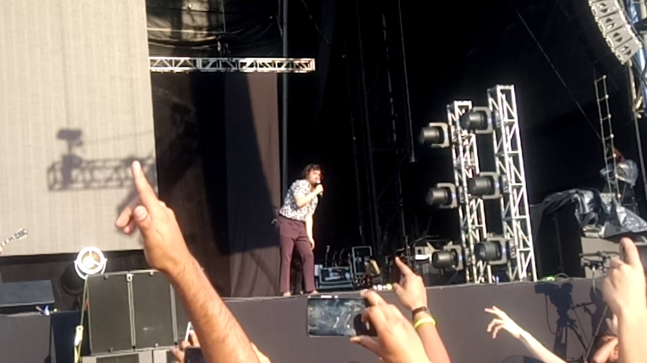 Visita Enjambre. (Vive Latino 2018) YouTube