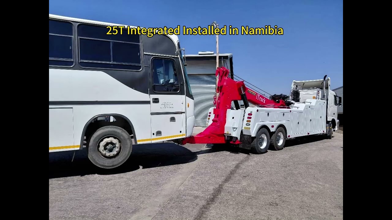 25 Tons Integrated Installed on the Volvo and Towing Vehicles on the Road in Namibia 