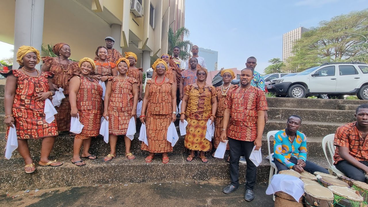 SOLENITE DE L'EPIPHANIE AVEC  LA CHORALE ST PIERRE DE LA CATHEDRALE SAINT PAUL DU PLATEAU