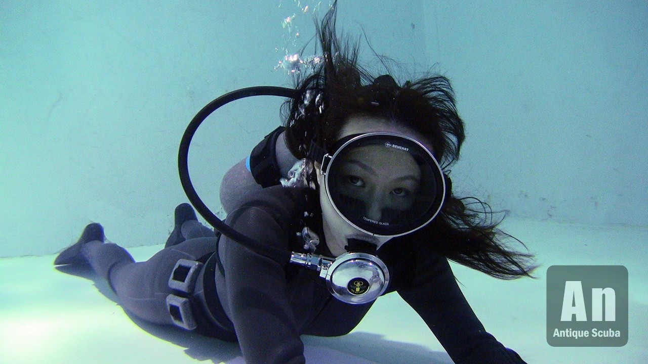 Black diver aya