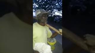 Mezanmi gade yon granmoun kap bay Martely madichon