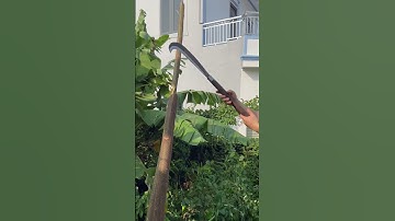 Tôi làm con dao quắm phát rẫy bằng thép vòng bi máy bay sắc nét đáng kinh ngạc