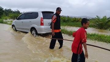 Banjir yang terkena di daerah desa ogomatanang dusun bambuan kec. Lampasio kab. Tolitoli