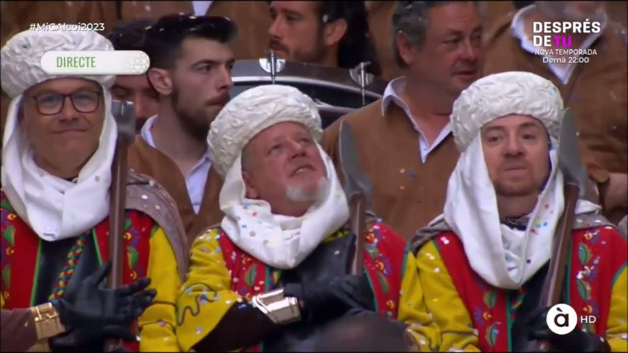 ALCOI - Filà Chano acompanyada per la Unió Musical Contestana. 