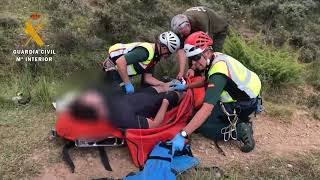 El Servicio de Montaña de la Guardia Civil en La Rioja rescata a 2 personas accidentadas