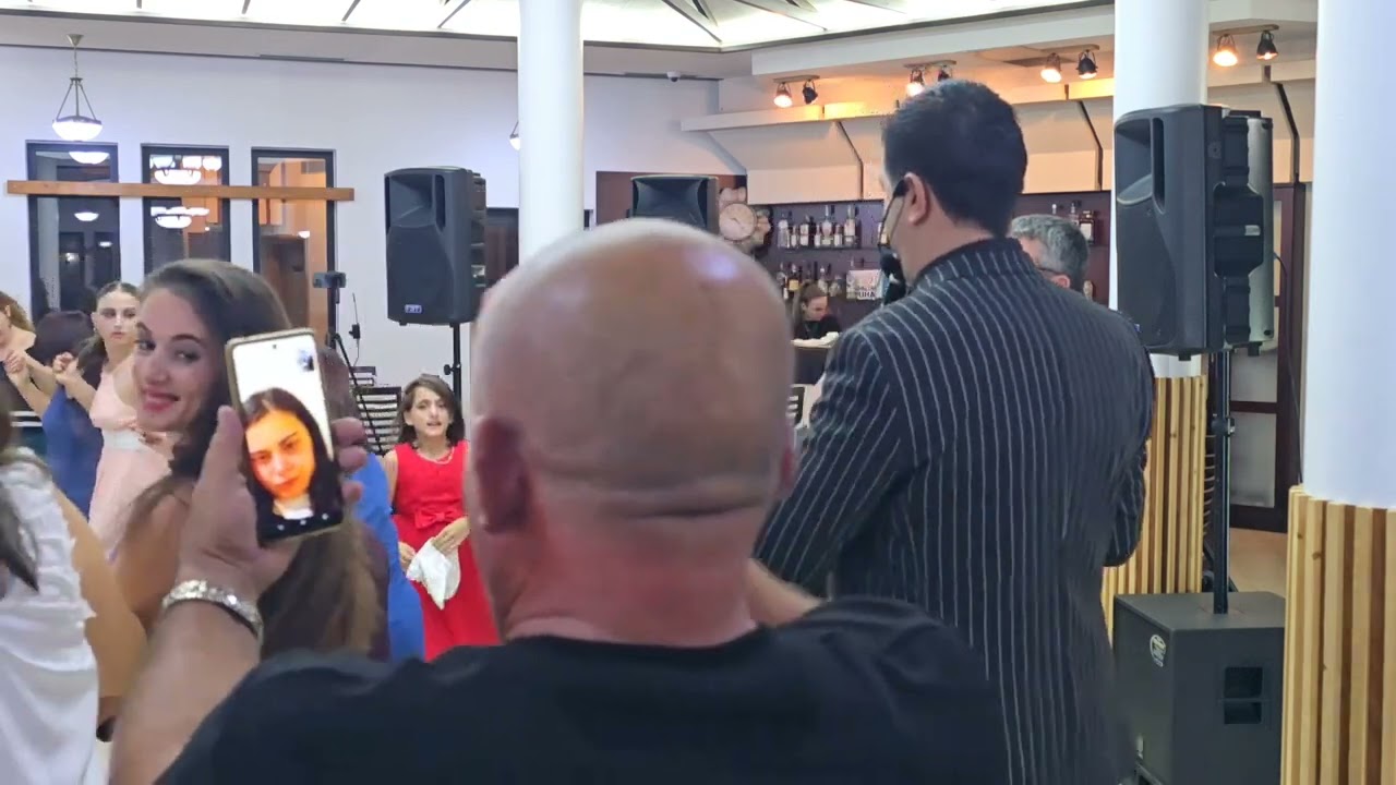 Valle e kërcyer nga Gjyshi Faiku e porositur nga mbesa.LIVE ERVIS RAPAJ MIKEL RAPAJ ARIAN ÇUNAI 2025