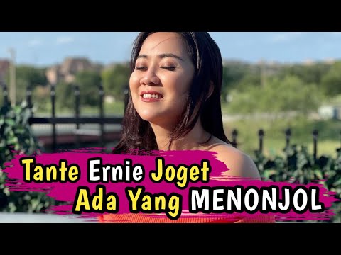 Tante Ernie GOYANG Tik Tok Tak Sadar Ada Yang ❓❓❓