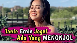 Tante Ernie Goyang Tik Tok Tak Sadar Ada Yang