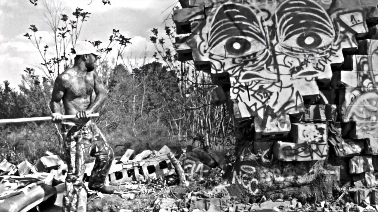 Deniro Farrar- Play No Games (Produced by Ryan Hemsworth)