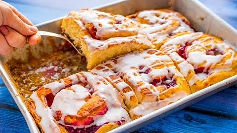 Glazed Raspberry Buns: a delicious recipe!