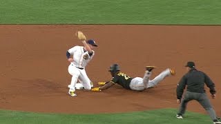 PIT@SD: McCutchen swipes second base with ease