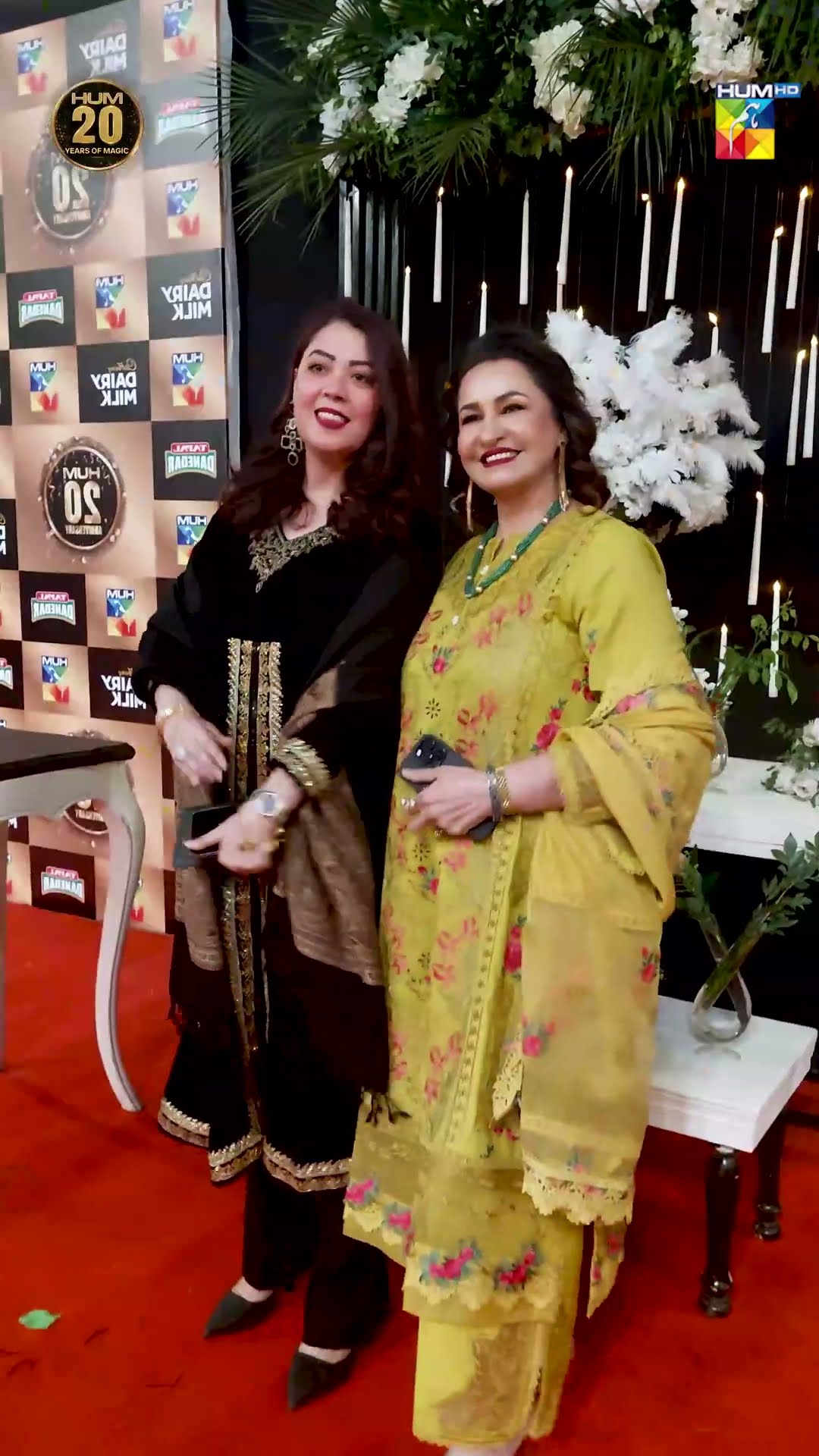 Saba Faisal at the red carpet in celebration of 20 years of HUM TV magic.  #20YearsOfHUM