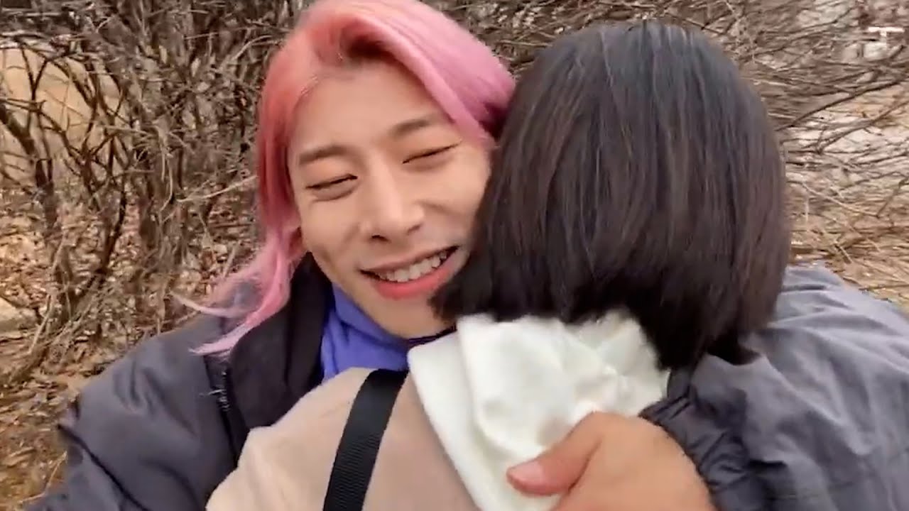 사람 100명을 안아주면 생기는 일