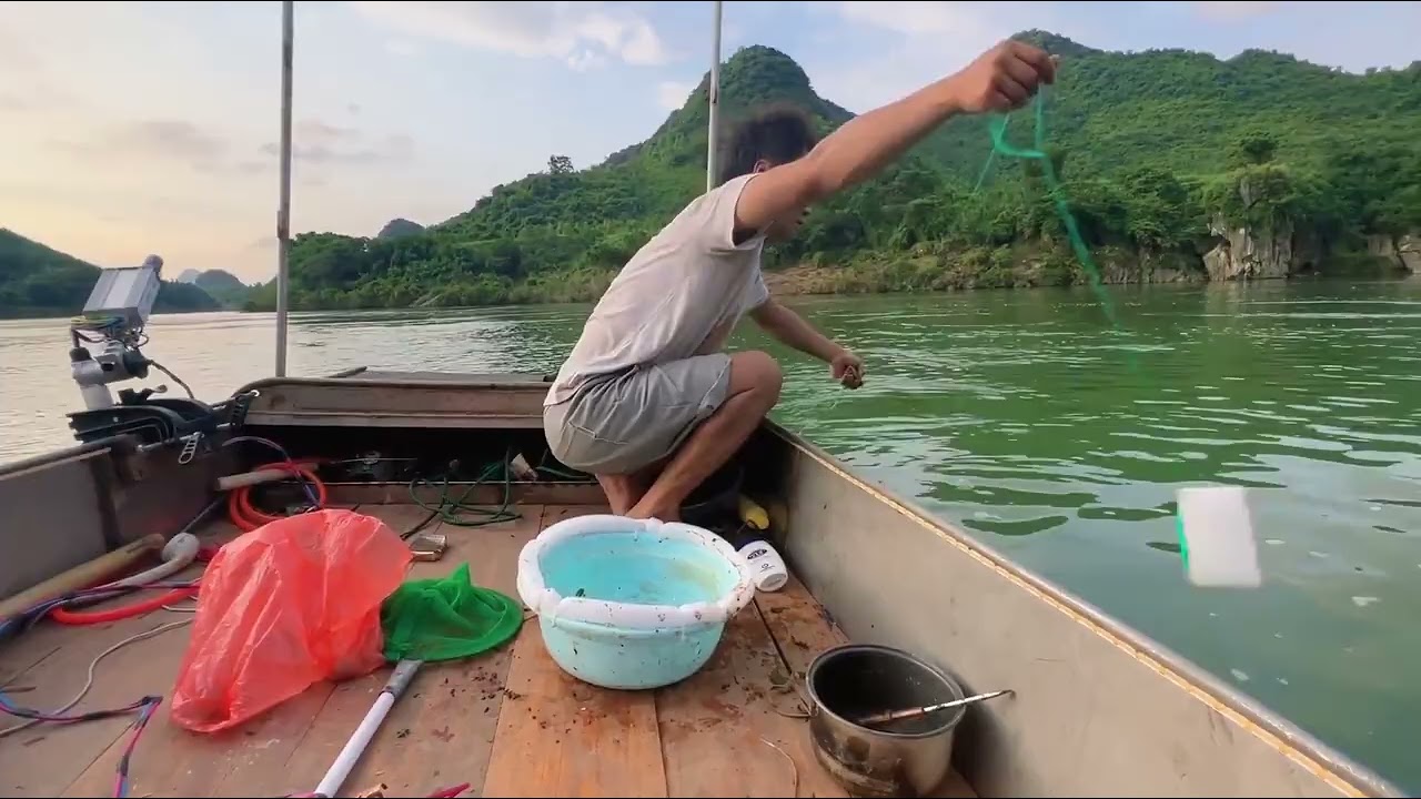 小廖下排钓100钩，顺收陷阱收获大号老鼠鱼，这长度比较少见