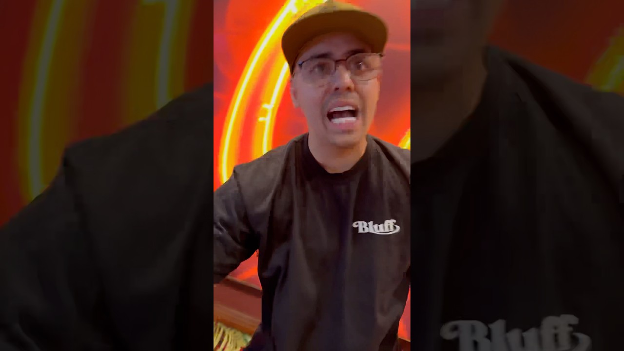 Я вложил деньги, сделал блефовую ставку, Крис выиграл 🤣 