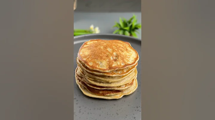 HOW TO MAKE A DELICIOUS BREAKFAST - BANANA PANCAKES