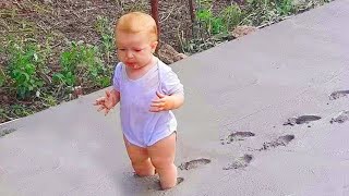 Funniest Naughty Baby Fails - try not to laugh impossible Resimi