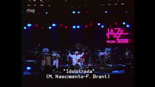 Watch Milton Nascimento Idolatrada video