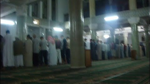 الربع الاول من سورة الإسراء - صلاة التراويح من مسجد القوير بالأخضرية 2009