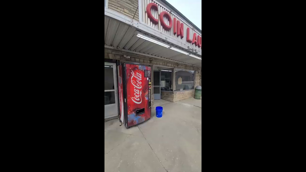 How Much Did My VENDING MACHINE Make In 10 Days Shorts