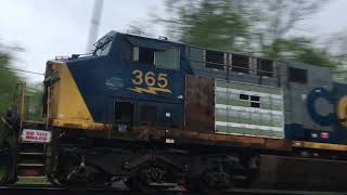 CSX Q416 carrying some goodies