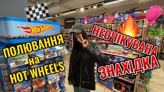 :   HOT WHEELS   
