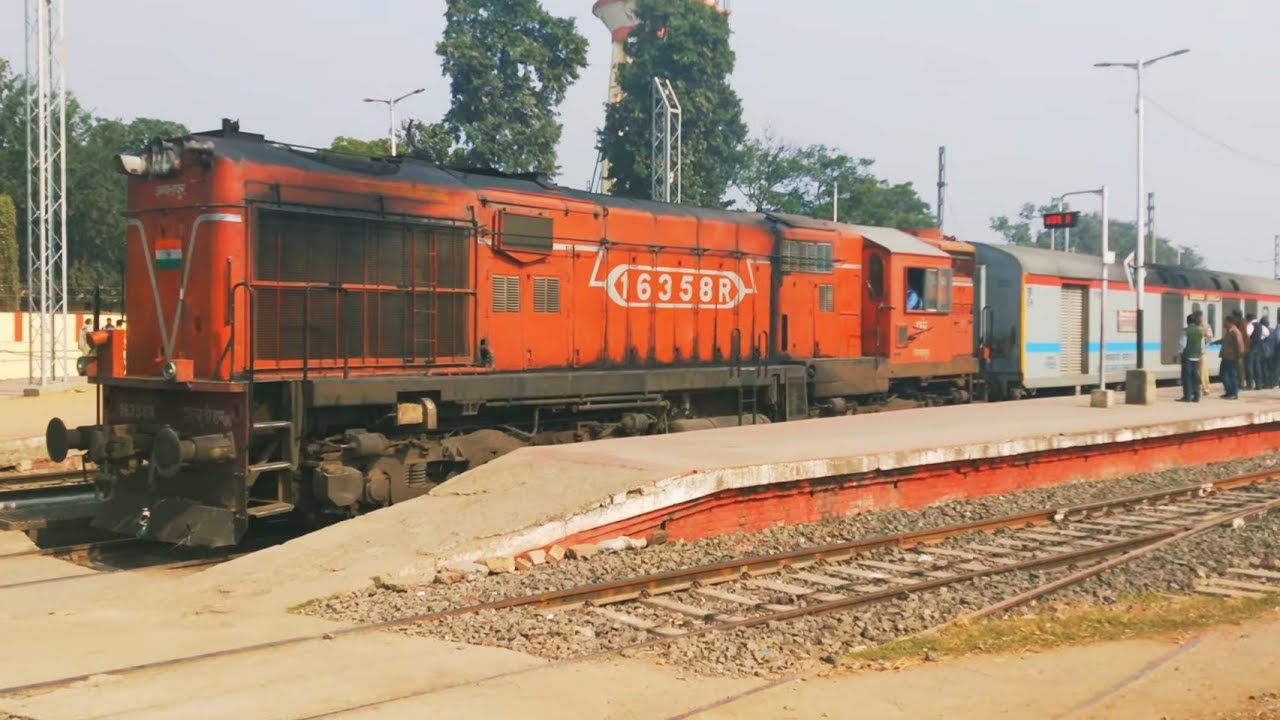 Vikramshila Express Departing From Bhagalpur - YouTube