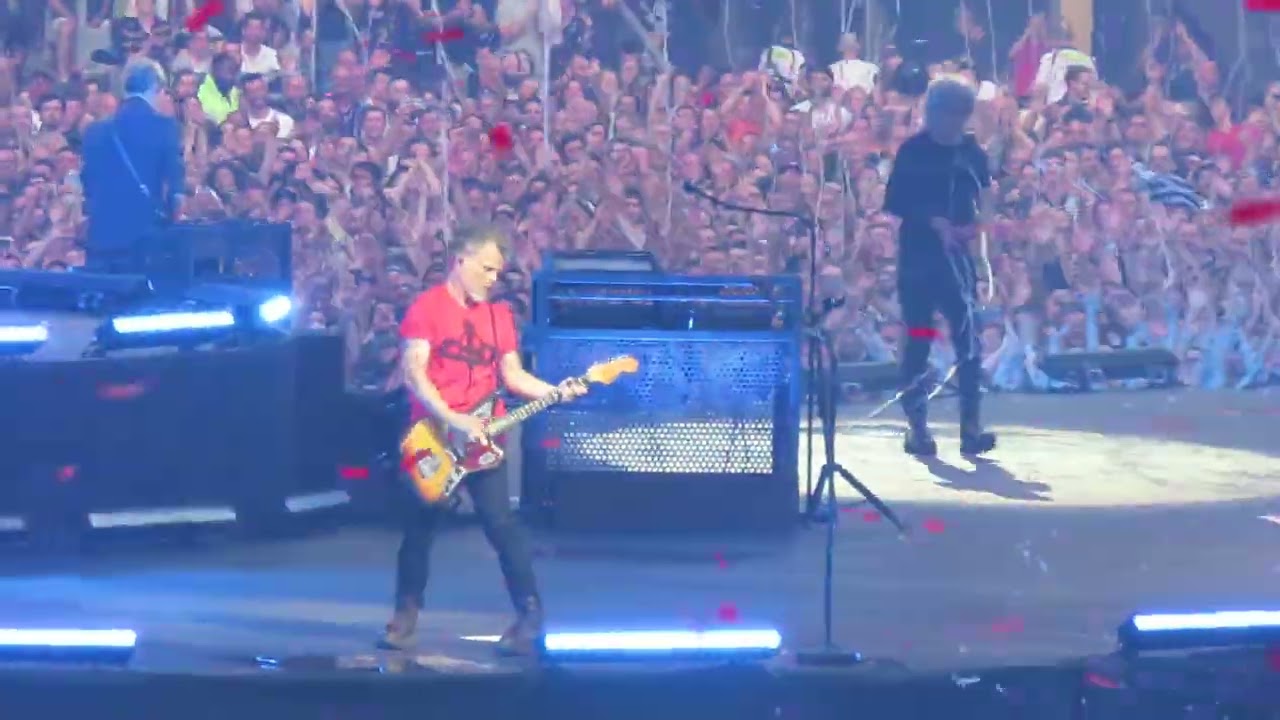 INDOCHINE - Miss Paramount live Stade de France - Central Tour 2022