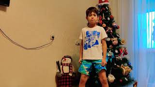 Мальчик 9 лет поет Metallica enter sandman на русском