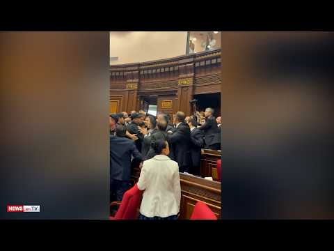 Զանգվածային ծեծկռտուք ԱԺ–ում. նոր կադրեր