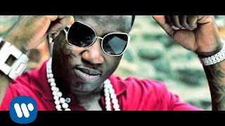 Gucci Mane &amp; Waka Flocka Flame - She Be Puttin&#39; On (Official Video)