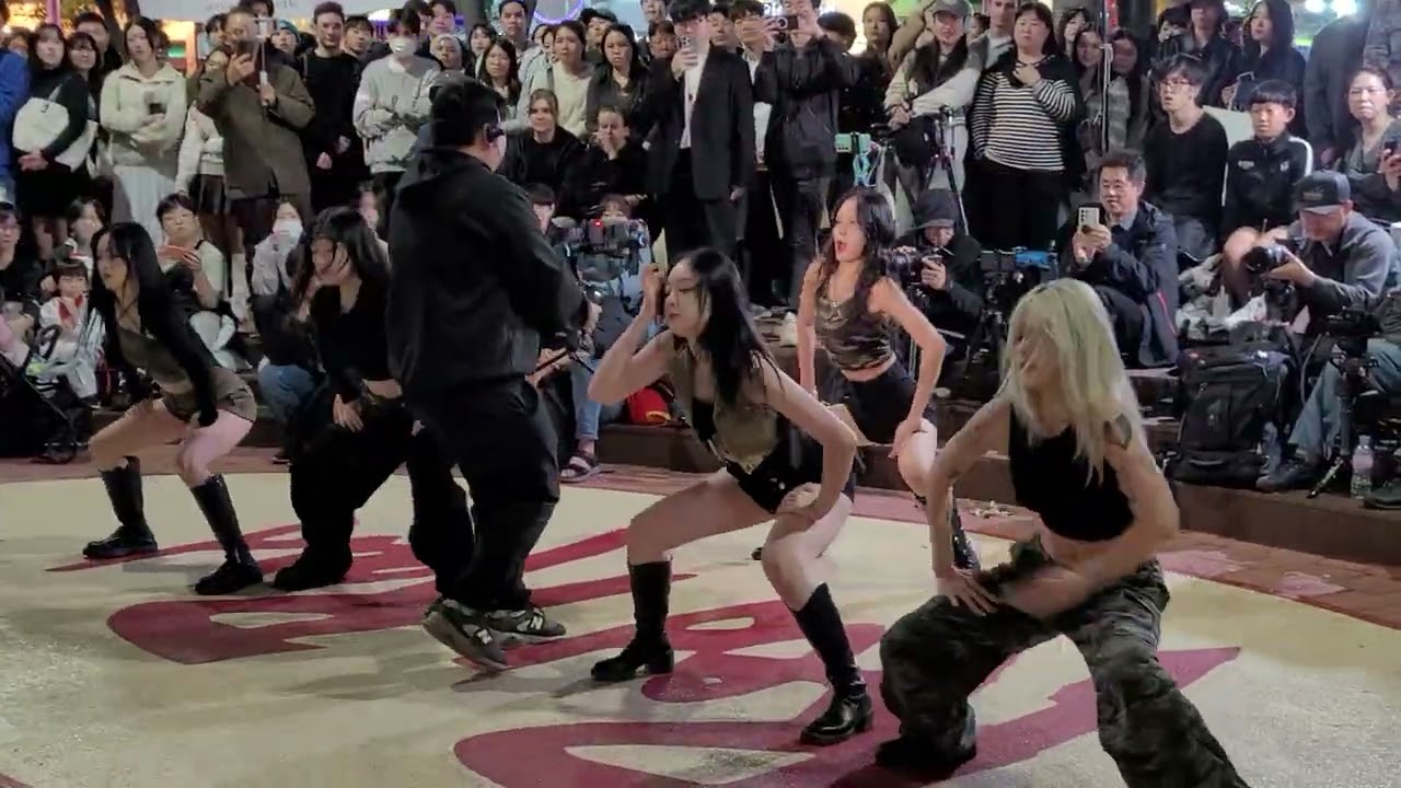 2024.10.26/4x4STUDIO 촬영현장/MEOVV - MEOW/홍대버스킹존