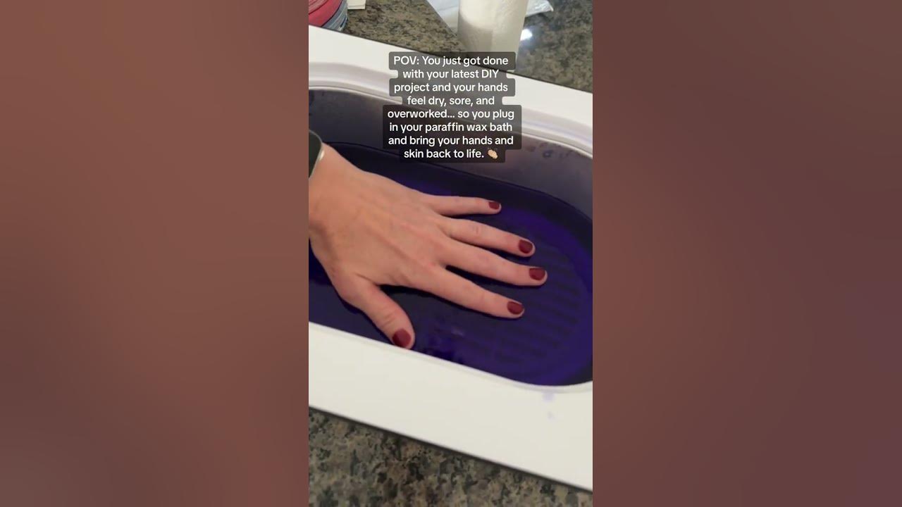 How to apply paraffin wax profesionally to the hands 