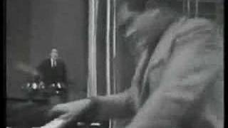 Alan Haven plays Hard Days Night