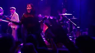 Video thumbnail of "El Columpio Asesino  "Huir"  8-12-2023, Teatro Albeniz de Gijon"