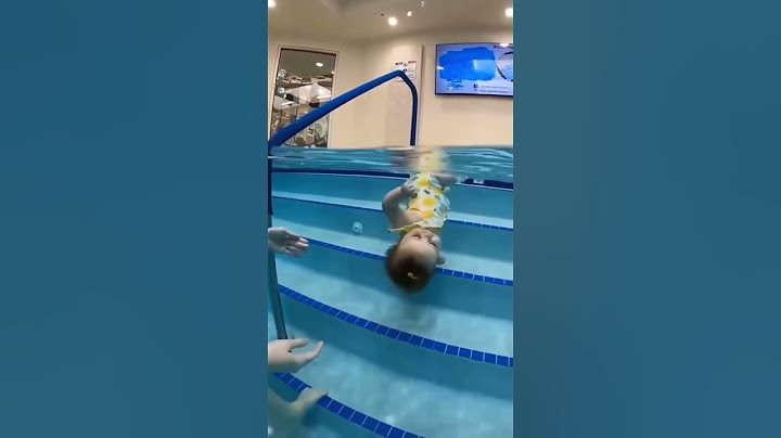 سبحان الله اطفال يسبحون #baby #swimming