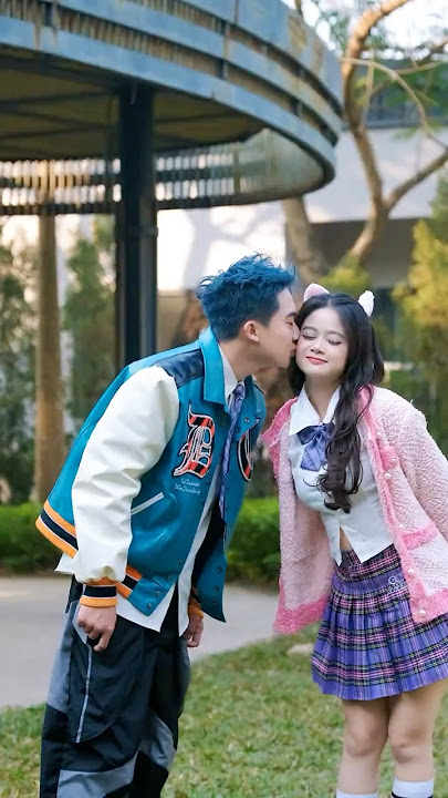 Flip It, Kiss It! 💋🎯 #lilymeow #lilymiumiu  #couplegoals #schoolcrush #schooldrama
