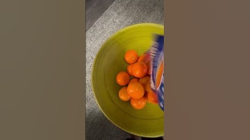 Fresh mandarins to brighten the day  #usa #mandarin