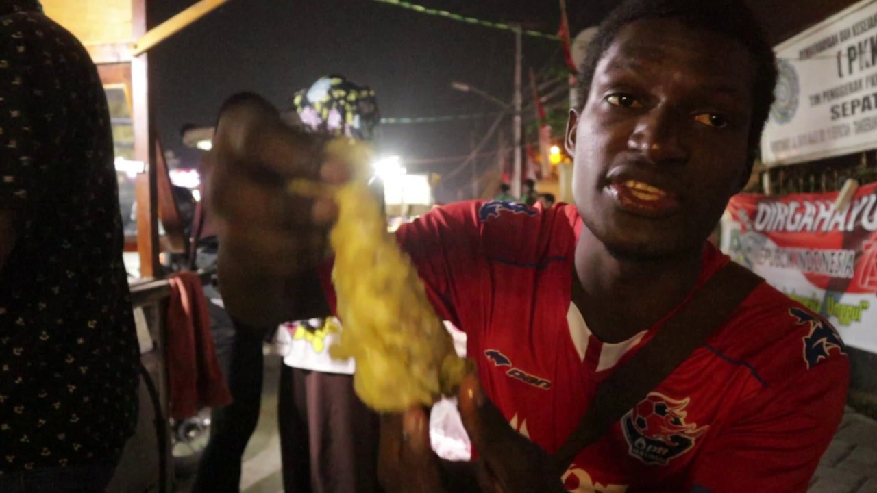 Trying  Tempe Mandoan - Indonesia street food - Sepatan Part 2