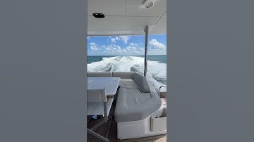 Welcome onboard the Azimut 25 Grande Metri!