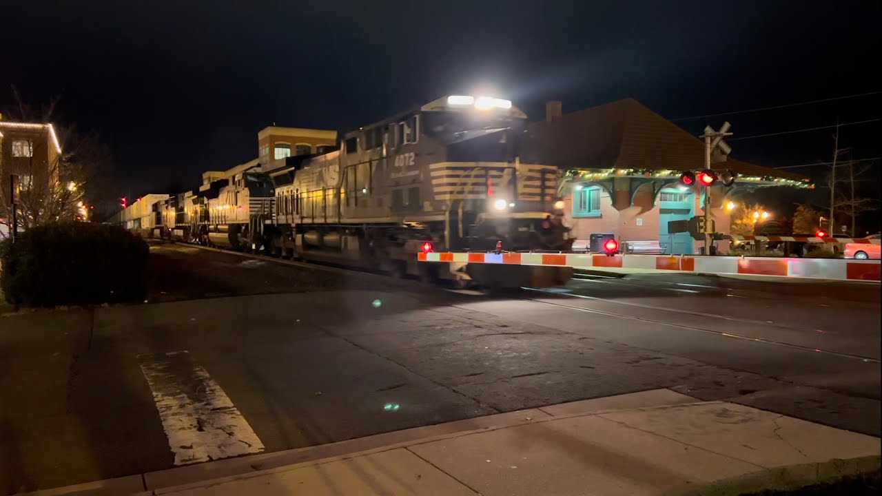 1/13/23 - NS 27A Reroute, VRE and Amtrak Trains at Old Town Manassas ...