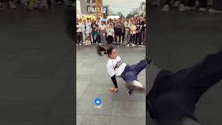 girl Battle dance performance in public place | Hip hop dance 🔥#dance #battledance