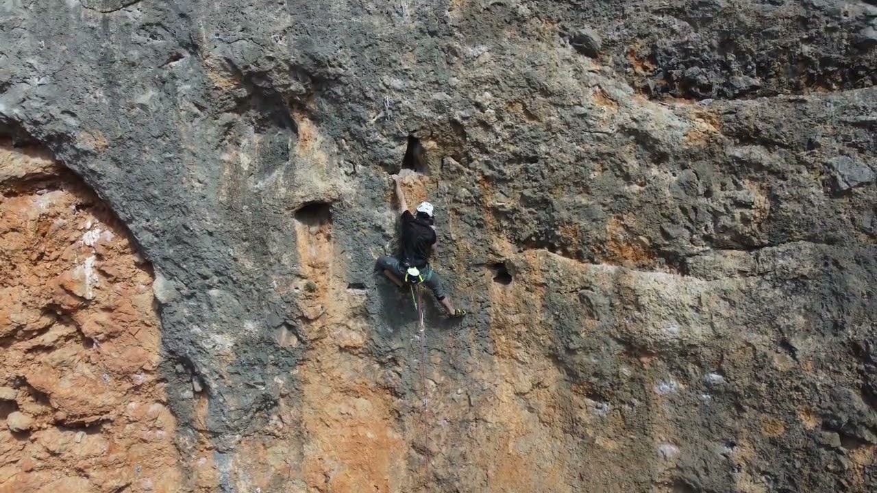 El último grito (6c) - Calcena