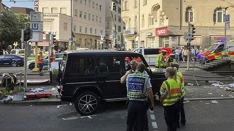 Germania, auto sulla folla a Stoccarda: numerosi feriti