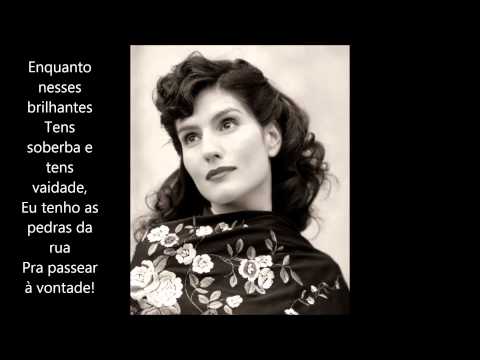 Amalia Rodrigues -  Lá porque tens cinco pedras