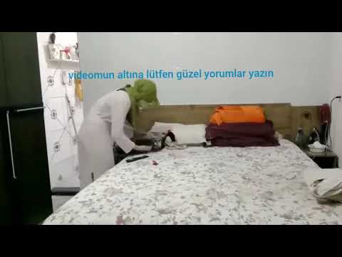 Türbanlı kadın iç çamaşırını gösteriyor, Büyük Kalçalı Hatun temizlik türbanlı tayt twerk   YouTube