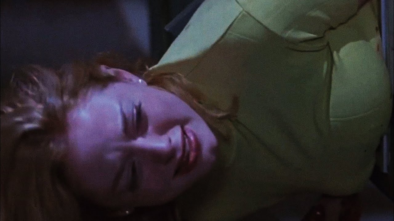 Scream (1996) - Killed by Garage Door Scene - HD - YouTube